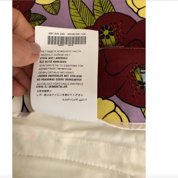 PRADA Floral Print Knee-Length Skirt - Picture 9 of 16